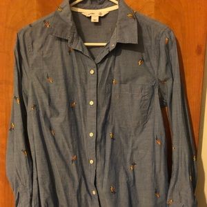 3/$25 ❤️ Button down parrot print shirt 🦜